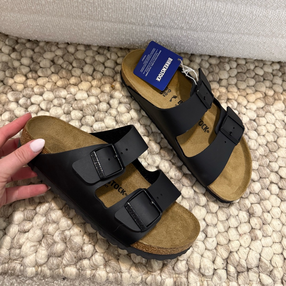 SOLD ‼️ NWT Birkenstock Arizona Slide Sandals